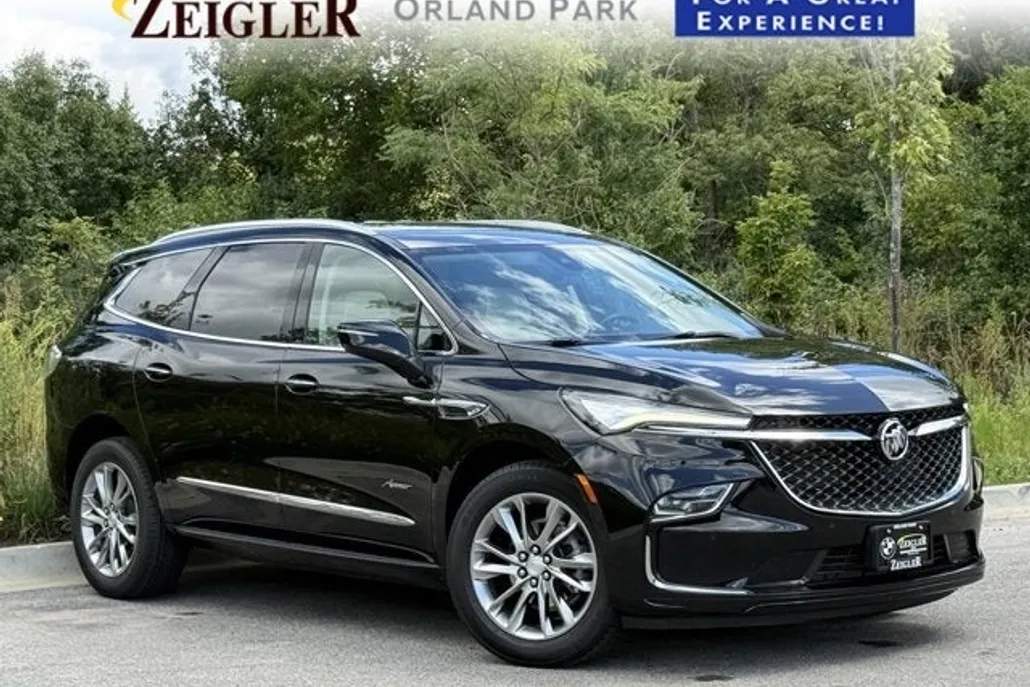 2022 Buick Enclave Avenir photo 1