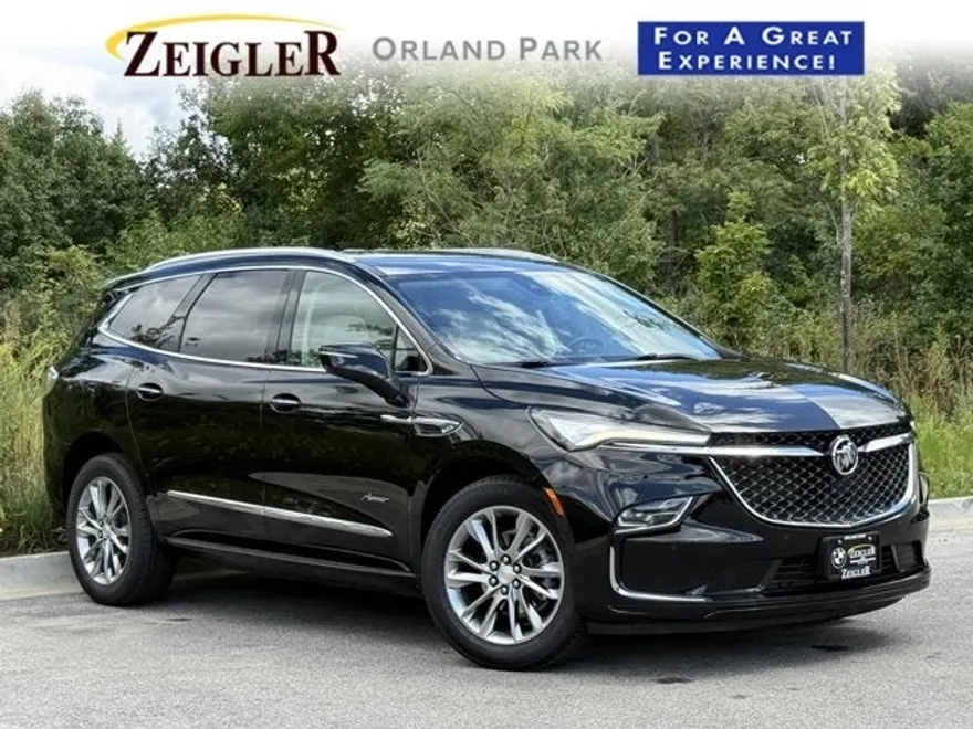 2022 Buick Enclave Avenir photo 1