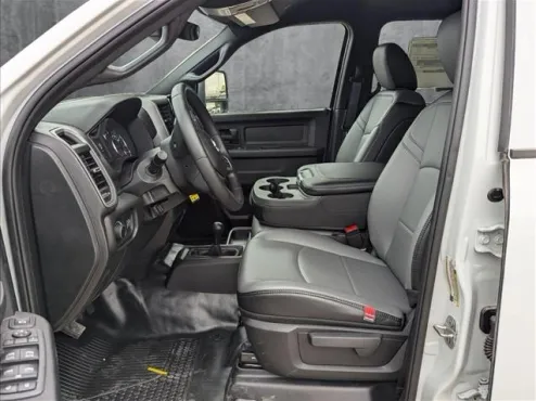 2024 Ram 5500 Tradesman photo 4