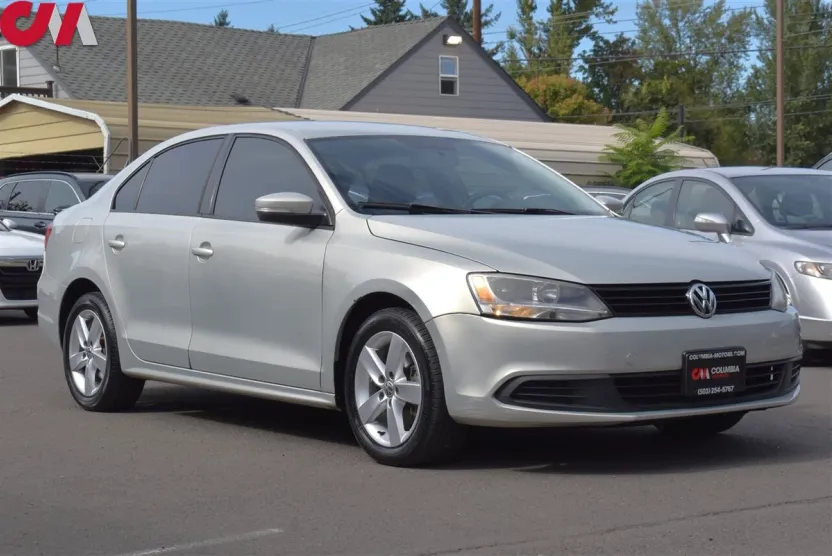 2012 Volkswagen Jetta SEL TDI photo 1