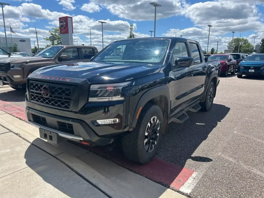 2023 Nissan Frontier Crew Cab PRO-4X photo 1