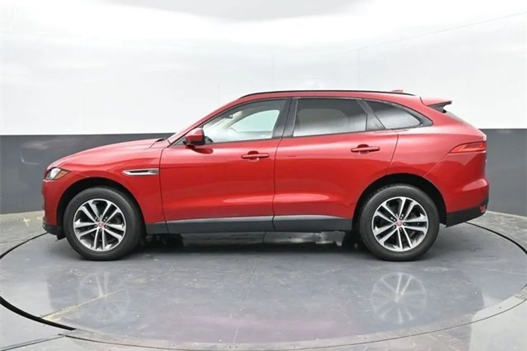 2018 Jaguar F-PACE Premium photo 1