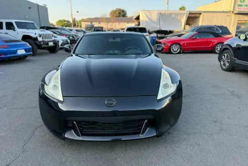 2017 Nissan 370Z photo 2