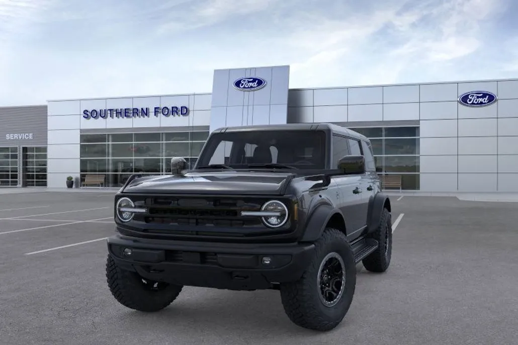 2025 Ford Bronco Outer Banks photo 1