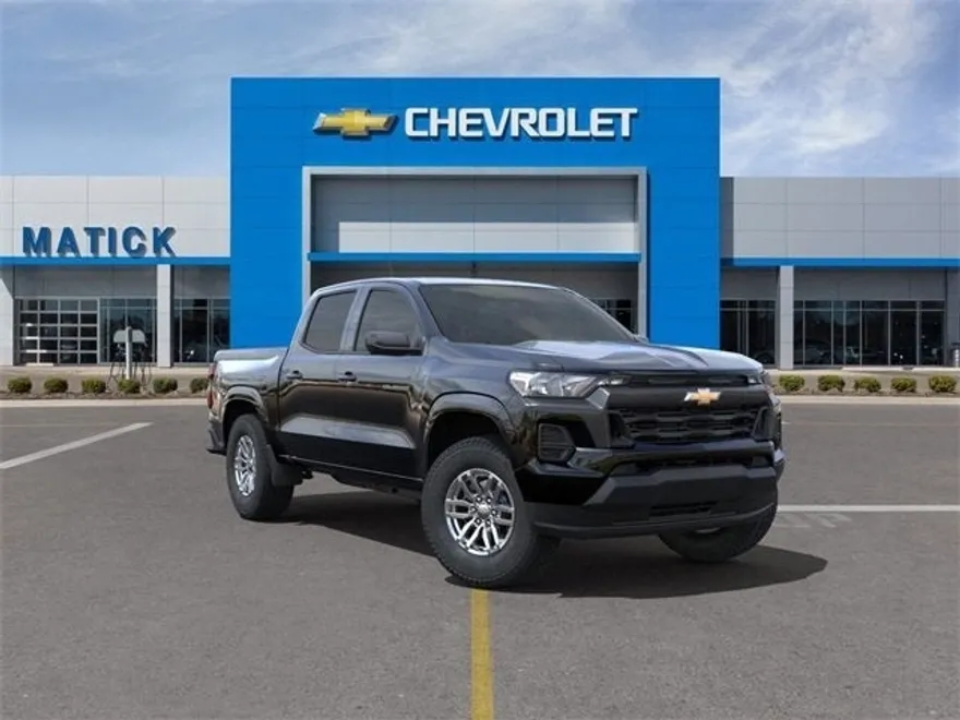 2025 Chevrolet Colorado Work Truck LT photo 1