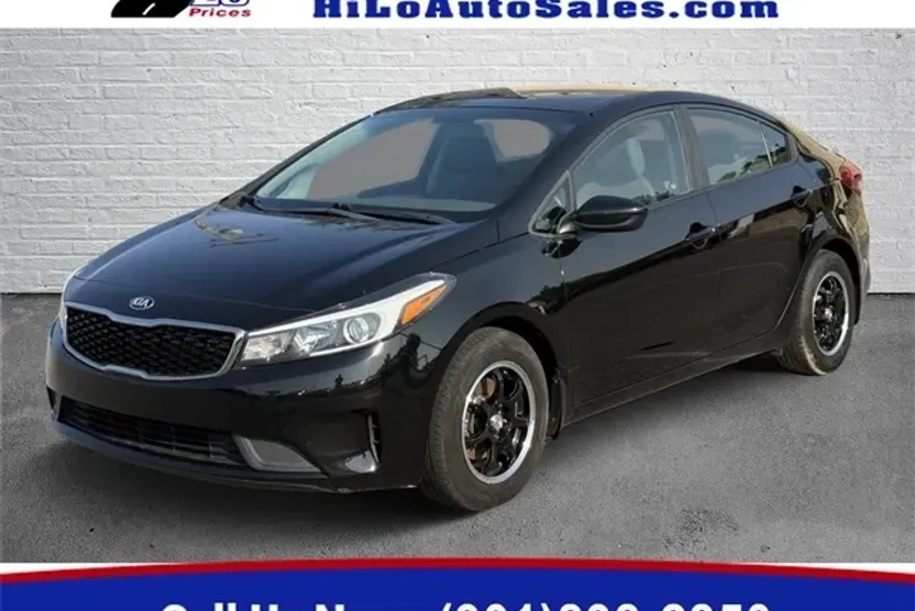 2017 Kia Forte LX Base photo 1