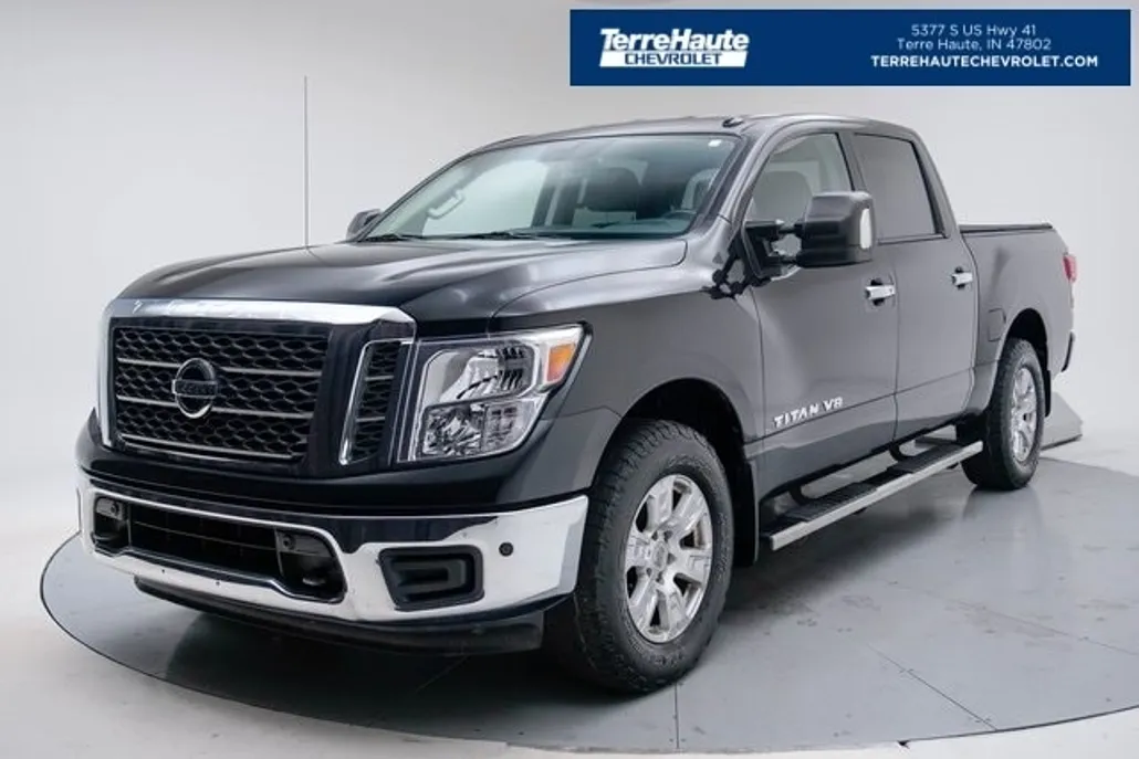 2018 Nissan Titan SV photo 1