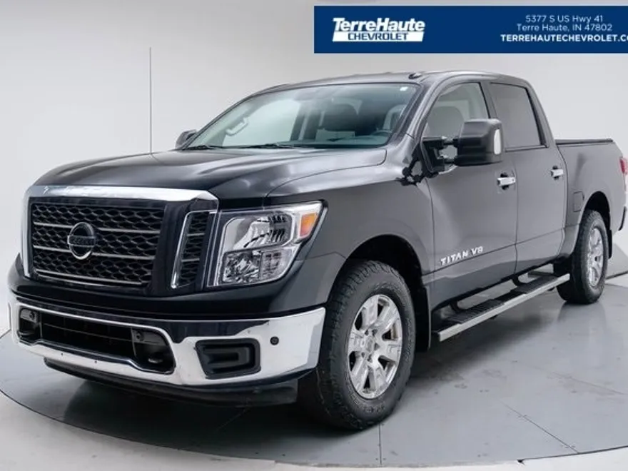 2018 Nissan Titan SV photo 1