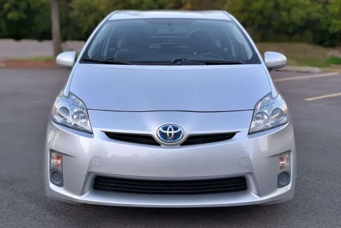 2010 Toyota Prius Two photo 2