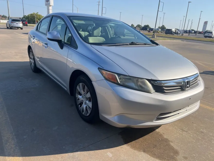 2012 Honda Civic LX photo 1