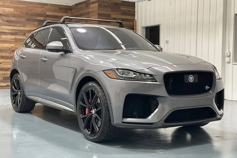 2020 Jaguar F-PACE SVR photo 1