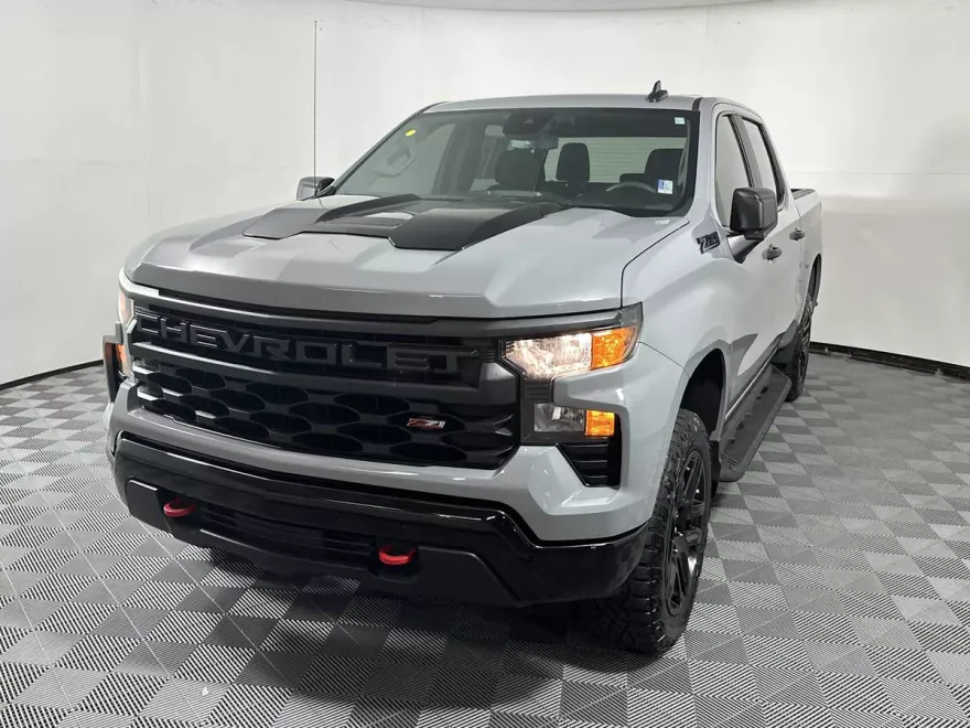 2024 Chevrolet Silverado 1500 Custom Trail Boss photo 1