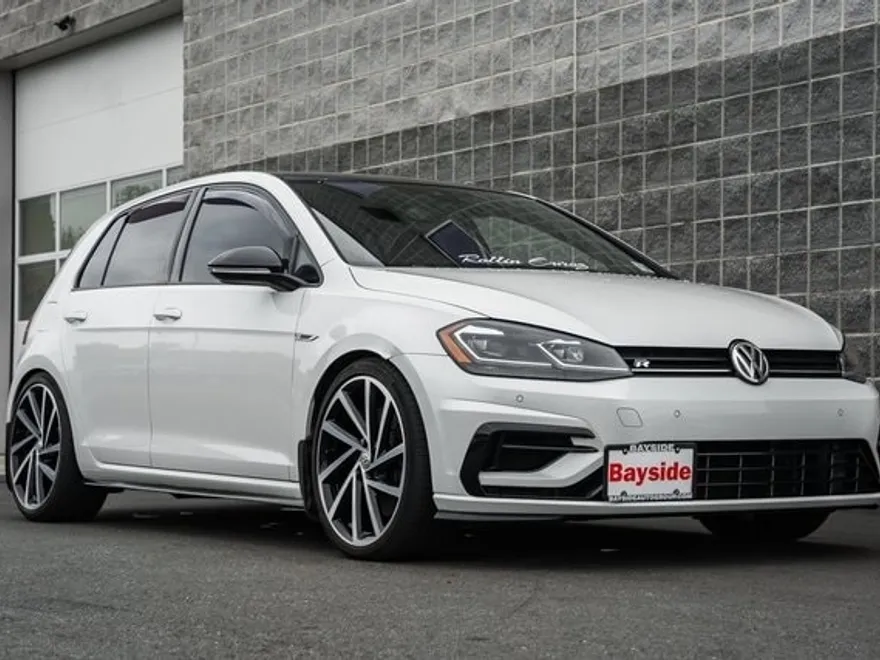 2018 Volkswagen Golf R 4Motion photo 1