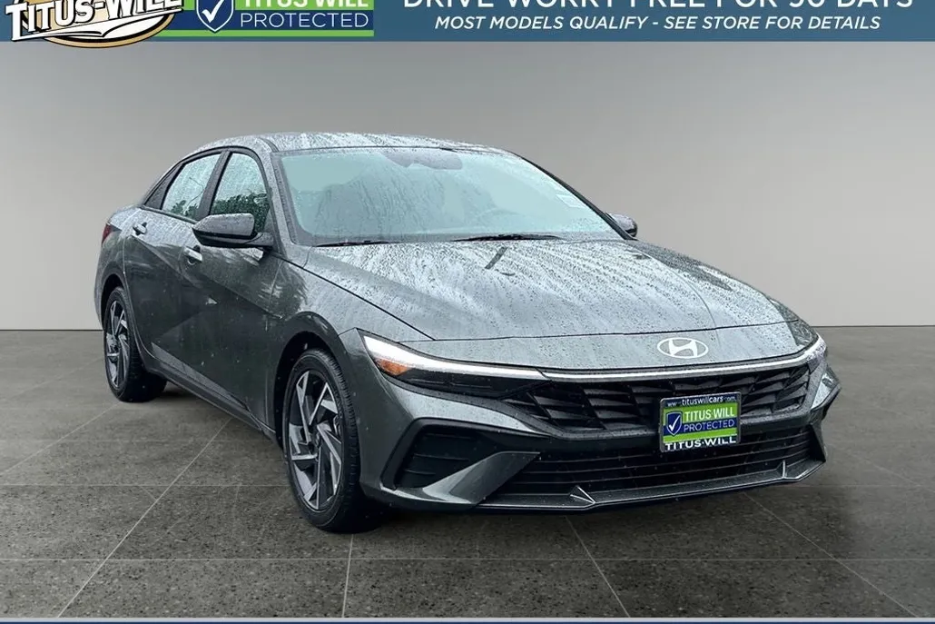 2025 Hyundai Elantra SEL Sport photo 1