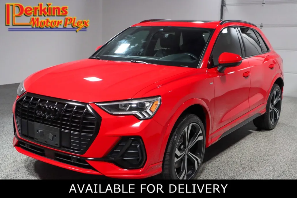 2023 Audi Q3 S line Premium Plus photo 1