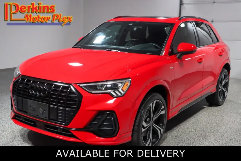 2023 Audi Q3 S line Premium Plus photo 1