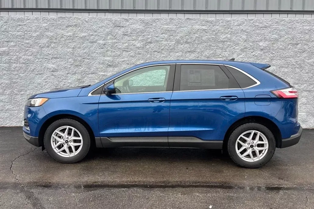 2024 Ford Edge SEL photo 1