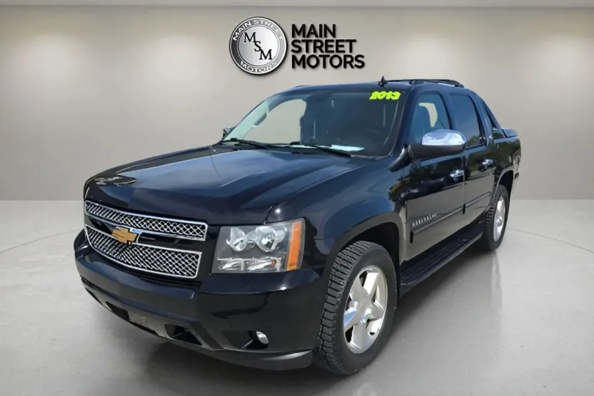 2013 Chevrolet Avalanche LT photo 1