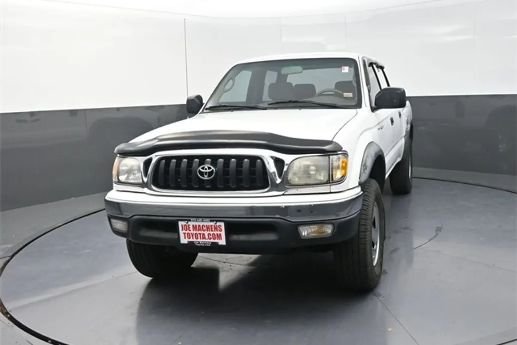 2002 Toyota Tacoma PreRunner V6 photo 1