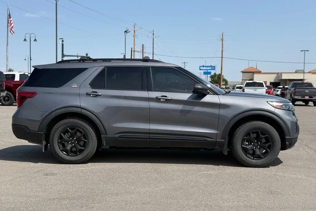 2022 Ford Explorer Timberline photo 1