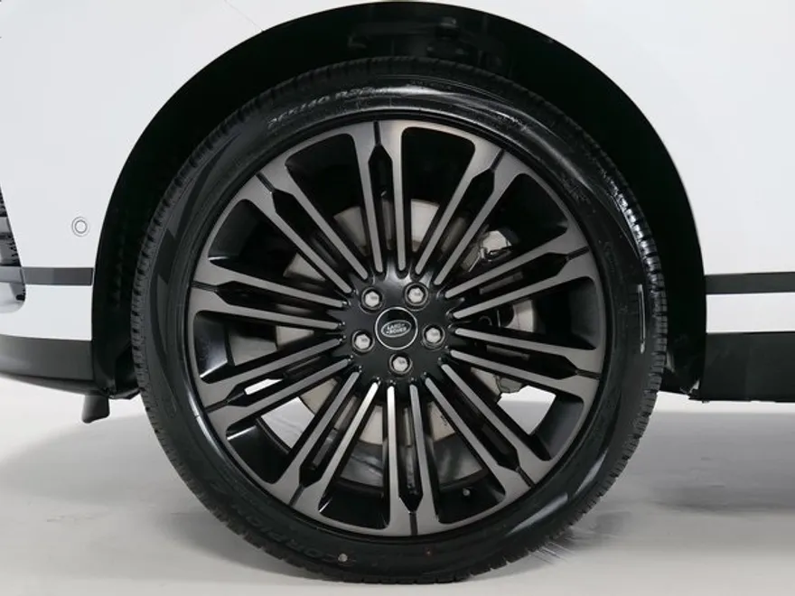 2026 Land Rover Range Rover Velar SE photo 1