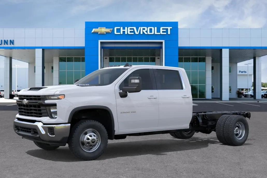 2025 Chevrolet Silverado 3500HD Work Truck photo 1