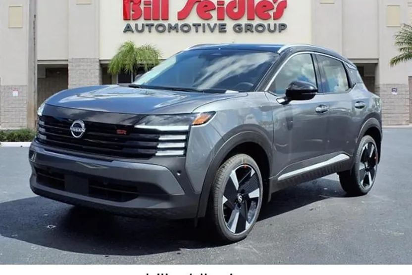 2025 Nissan Kicks SR photo 1