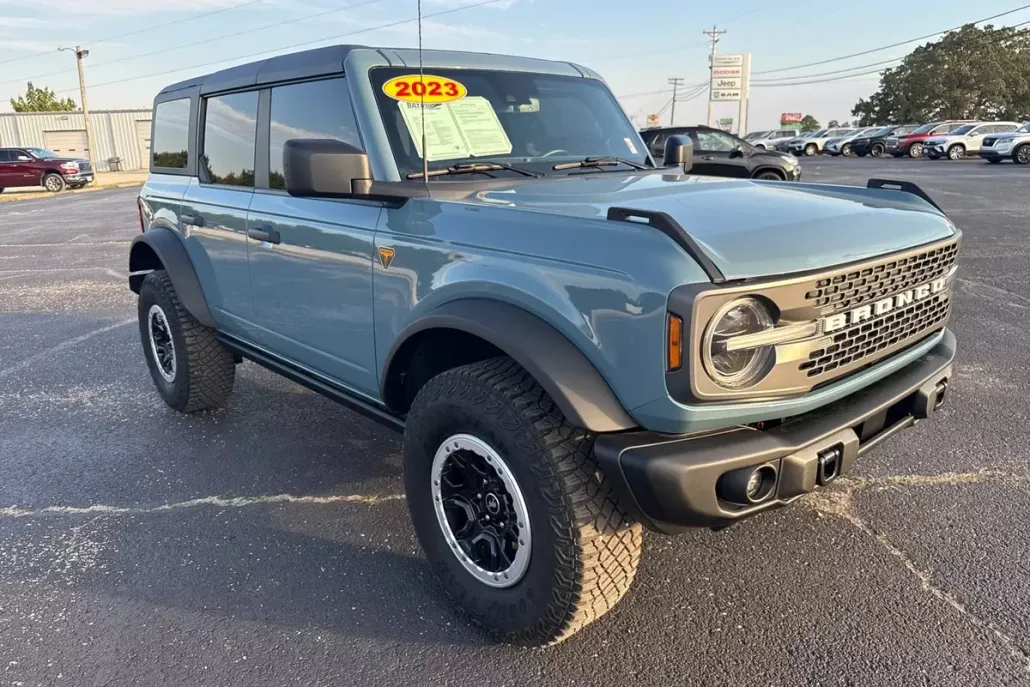 2023 Ford Bronco Badlands photo 1