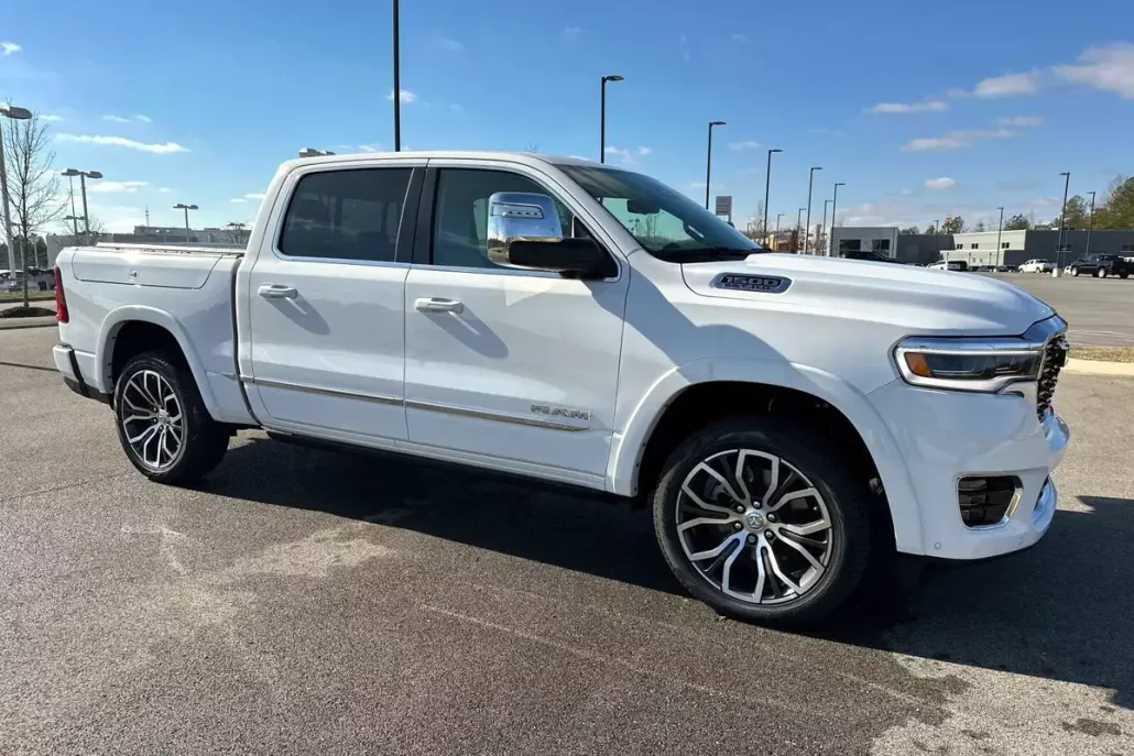 2025 Ram 1500 photo 1