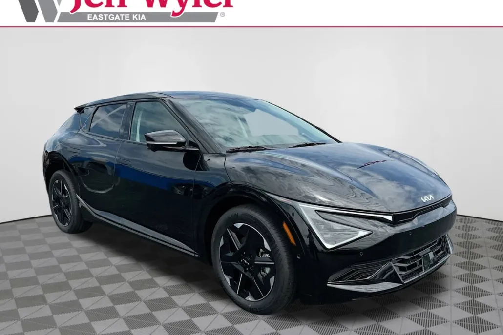 2025 Kia EV6 Wind photo 1