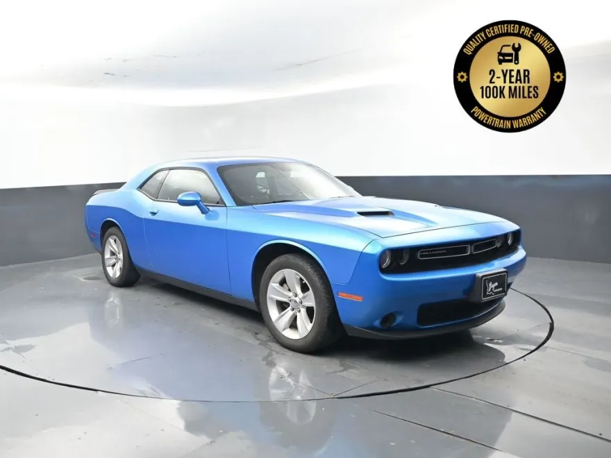 2023 Dodge Challenger SXT photo 1