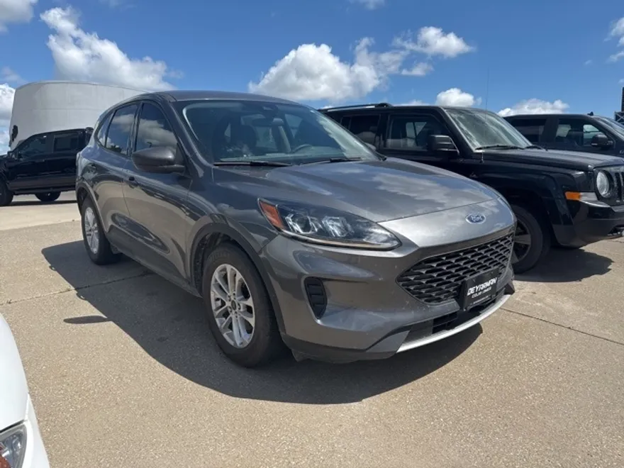 2022 Ford Escape S photo 1