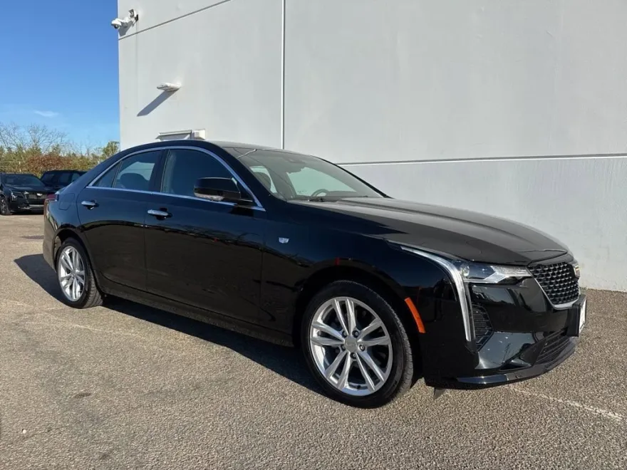 2023 Cadillac CT4 Luxury photo 1