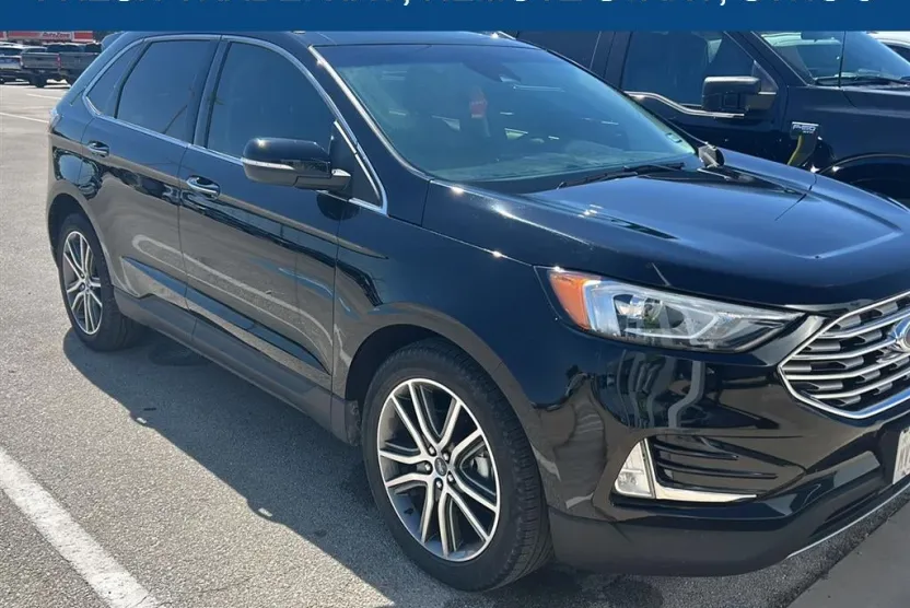 2019 Ford Edge Titanium photo 1