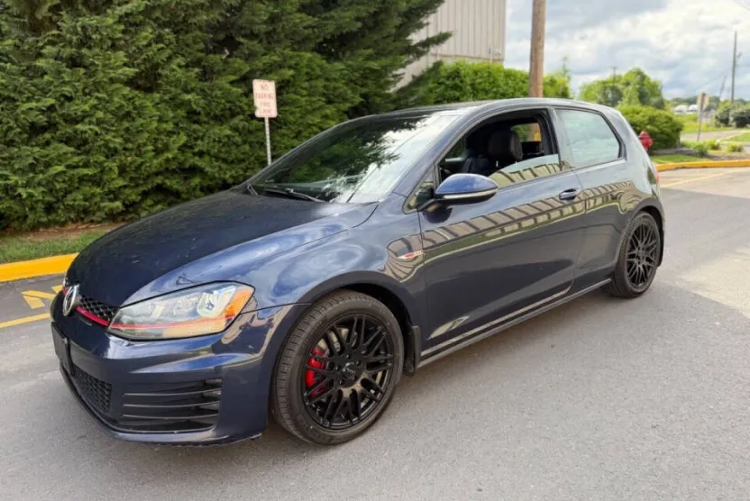 2015 Volkswagen Golf GTI S photo 1