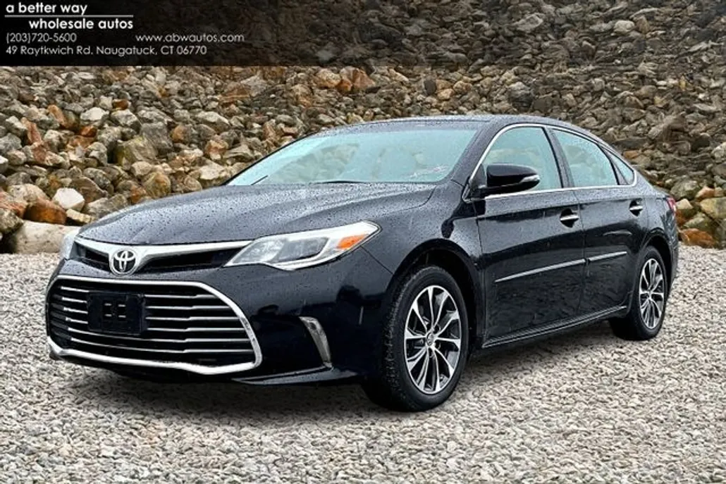 2016 Toyota Avalon XLE photo 1