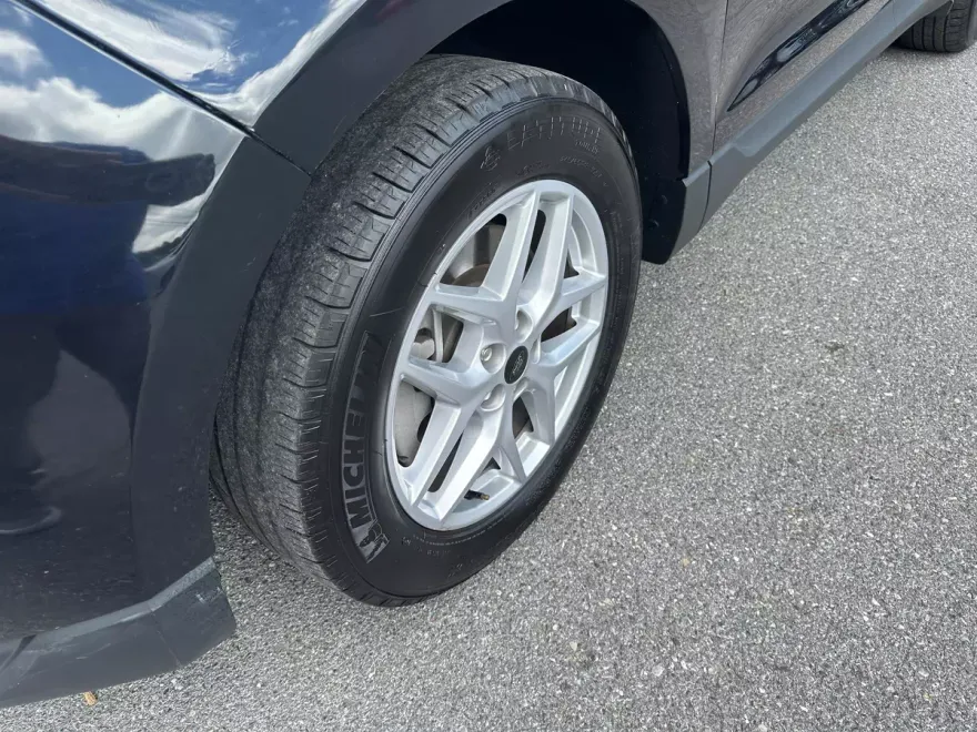 2024 Ford Edge SEL photo 1