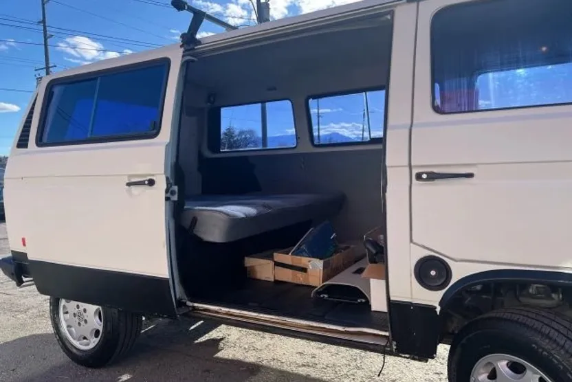 1991 Volkswagen Vanagon photo 1