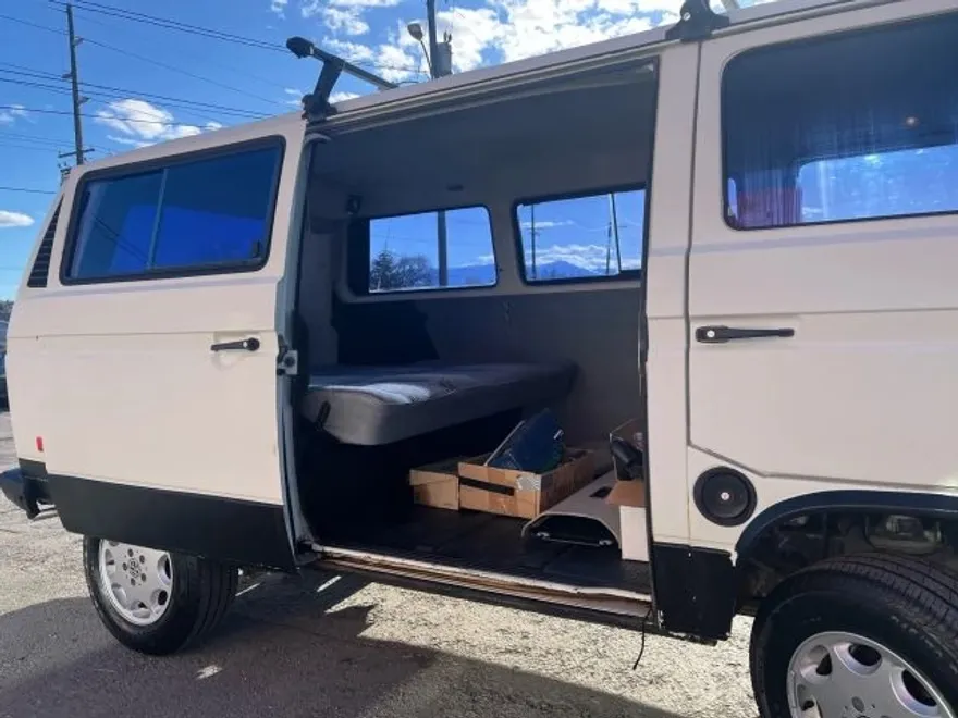 1991 Volkswagen Vanagon photo 1