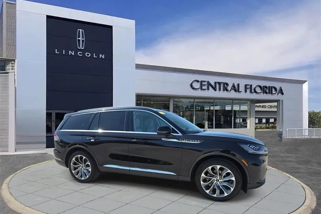 2025 Lincoln Aviator Premiere photo 1