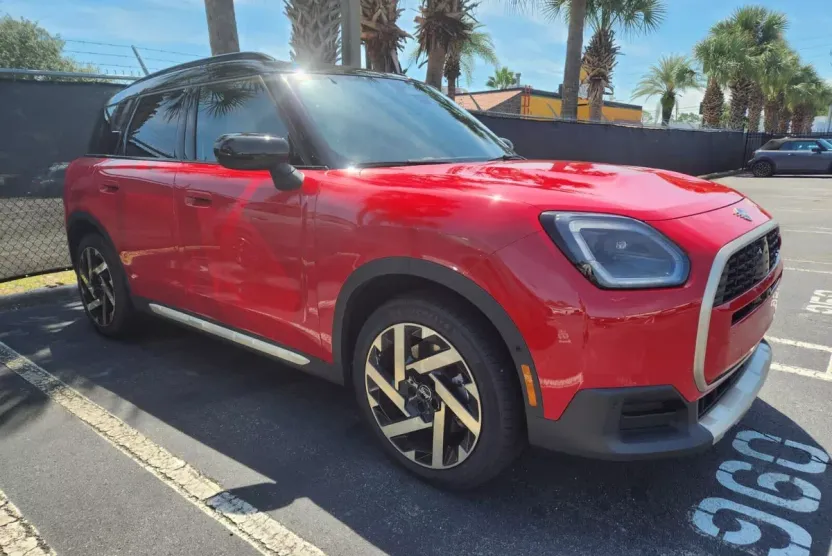 2025 Mini Countryman ALL4 S photo 1