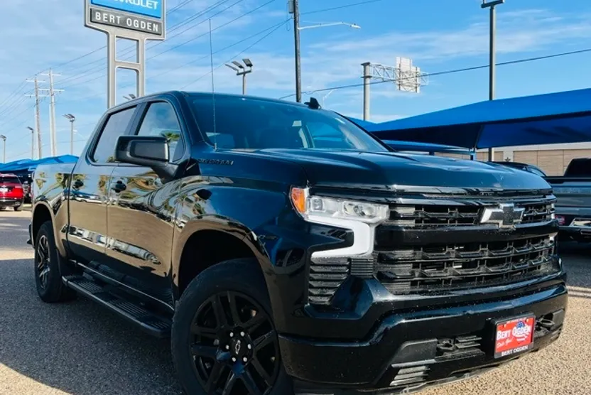 2024 Chevrolet Silverado 1500 RST photo 1