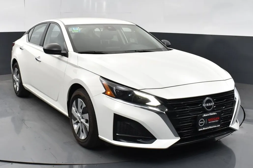 2025 Nissan Altima 2.5 S photo 1