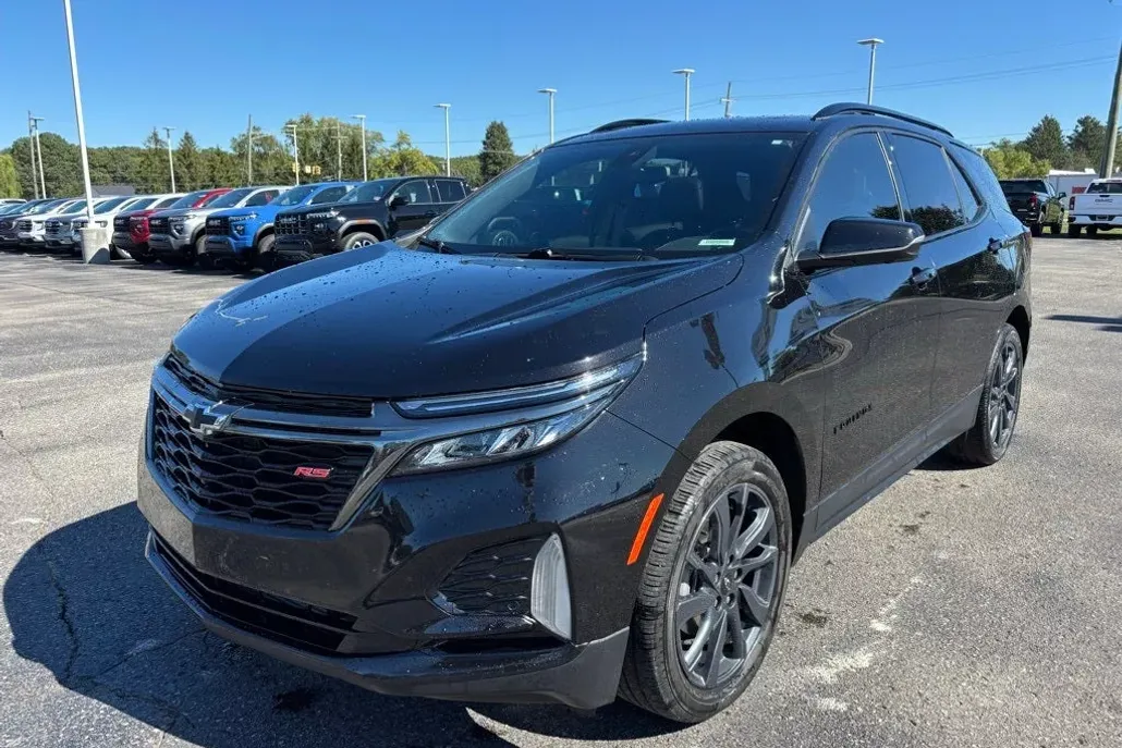 2022 Chevrolet Equinox RS photo 1