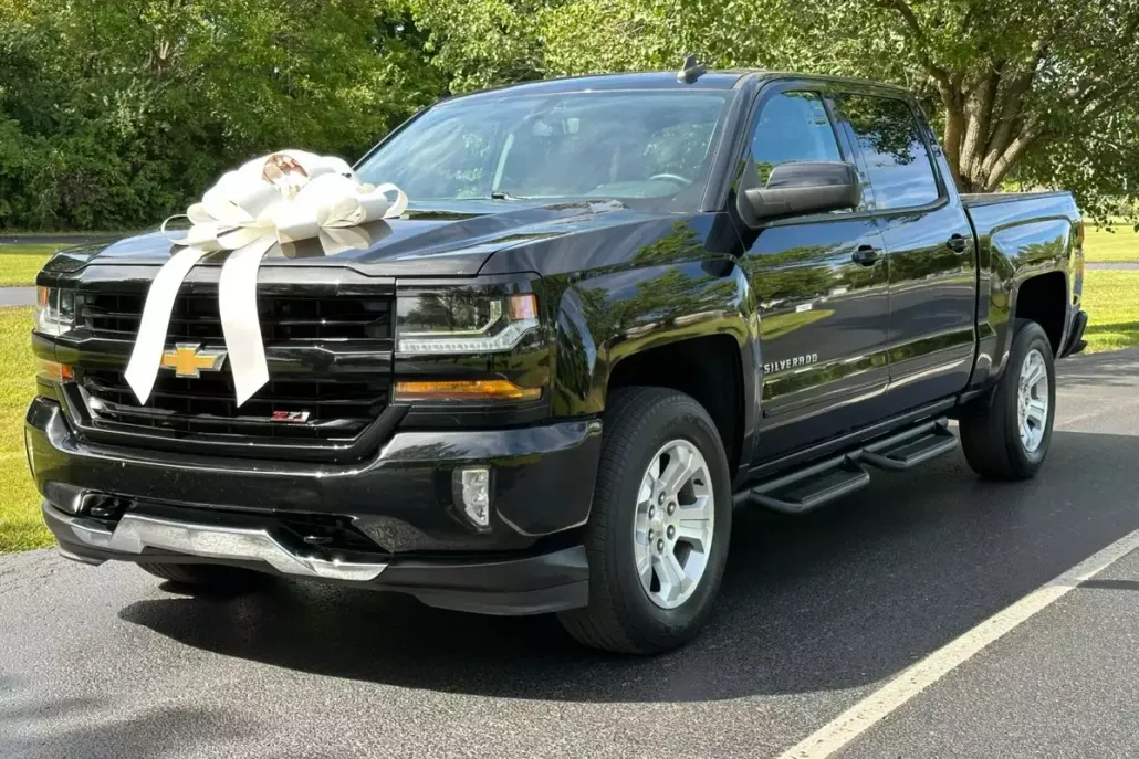 2017 Chevrolet Silverado 1500 Z71 LT photo 1
