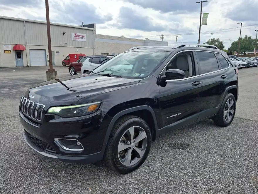 2019 Jeep Cherokee Limited photo 1