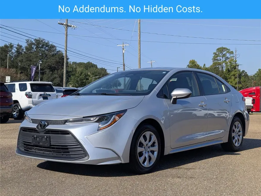 2023 Toyota Corolla LE photo 1