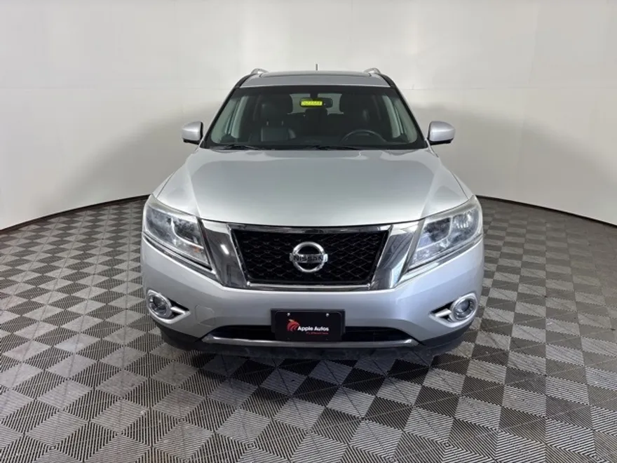 2016 Nissan Pathfinder Platinum photo 1