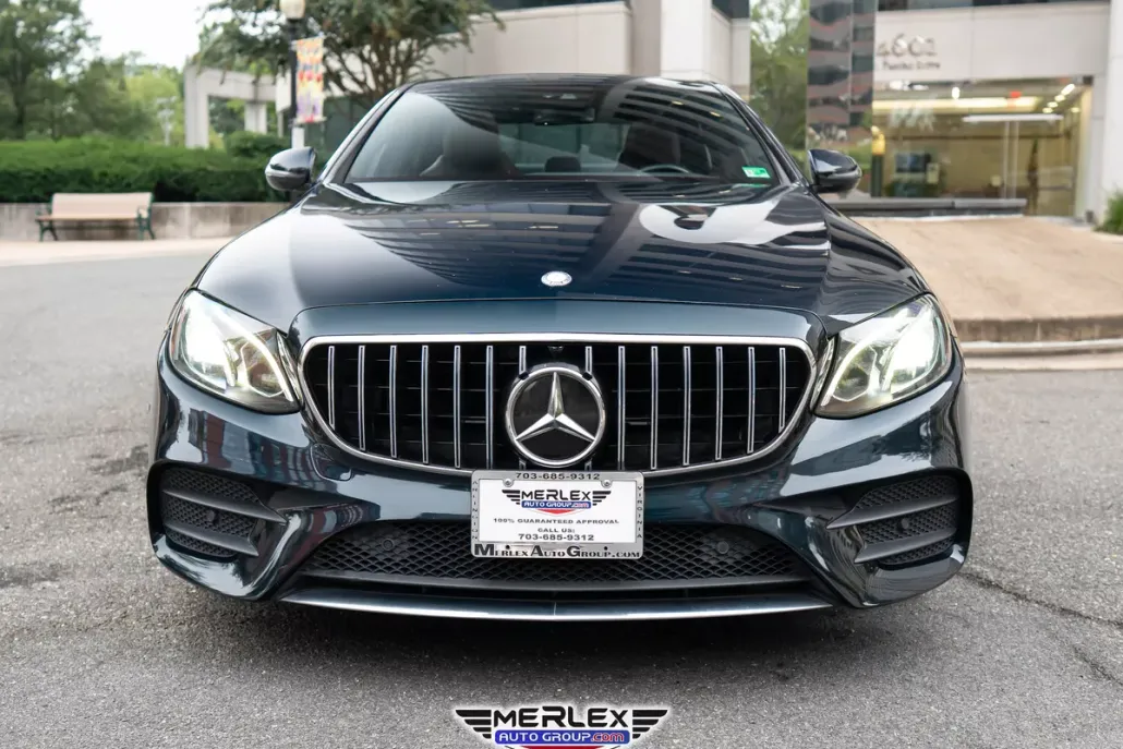 2017 Mercedes Benz E 300 photo 1
