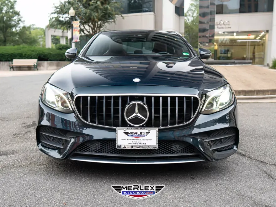 2017 Mercedes Benz E 300 photo 1
